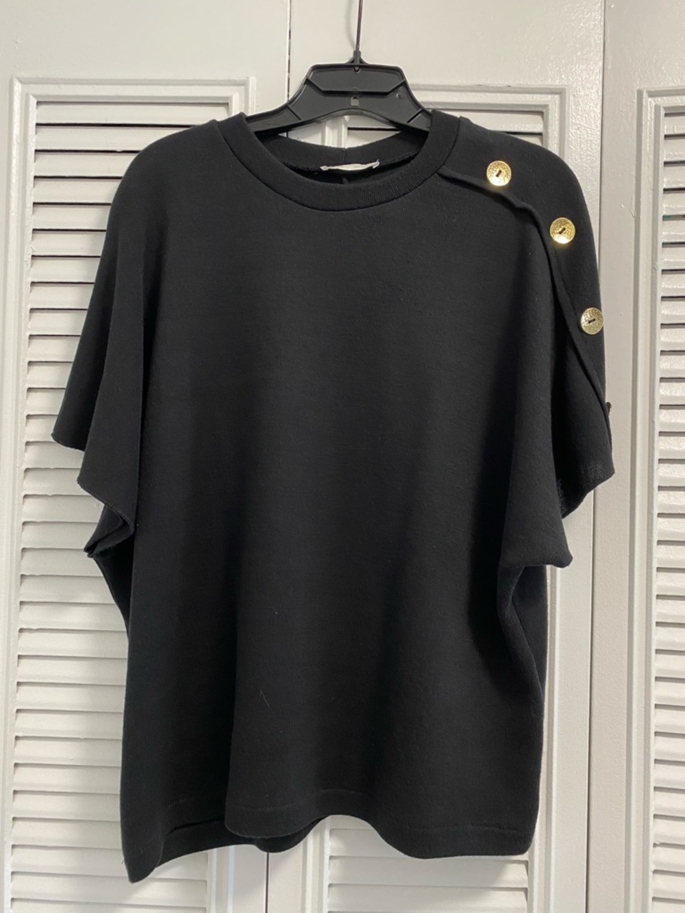 Zara Soft Buttoned Top - Picture 2 of 4